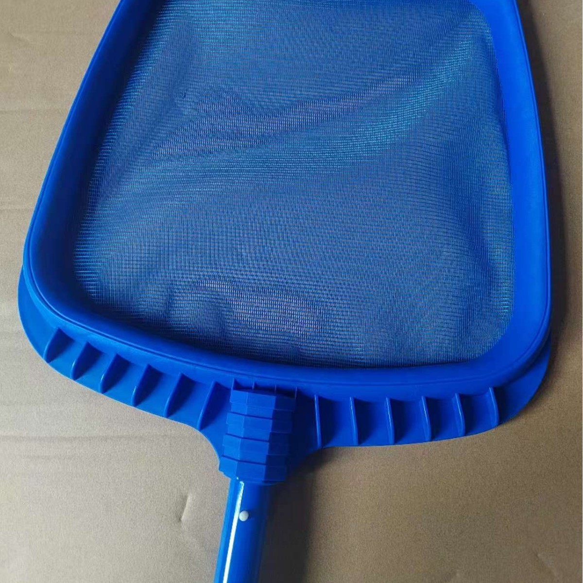 Épuisette de nettoyage de pisc - Pool Skimmer Net avis et prix
